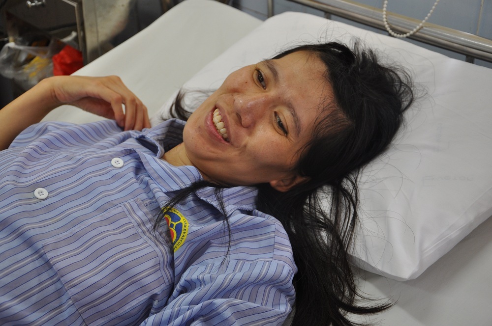 Ca mổ thành công, chị Quảng biết ơn các bác sĩ và bạn đọc Dân trí đã giúp đỡ chị trong thời gian qua.