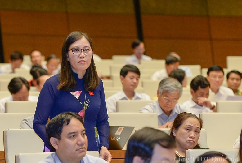 "Thực phẩm bẩn đã đẩy người dân vào thế tiến thoái lưỡng nan” - 1 Đại biểu Quốc hội Lê Thị Nga - Phó chủ nhiệm Ủy ban Tư pháp của Quốc hội (Ảnh: Quochoi.vn).