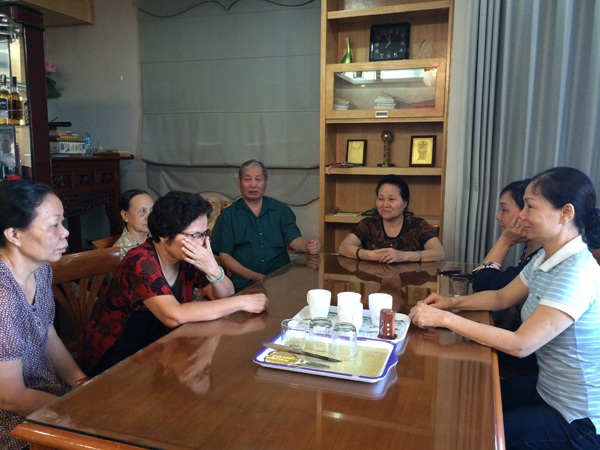 
Vụ việc xảy ra tại Công ty cổ phần Hữu Nghị được coi là vụ án cà phê Xin Chào ở Hà Nội. Mặc dù Thủ tướng Nguyễn Xuân Phúc khi còn là Phó Thủ tướng 2 lần chỉ đạo Bộ Công an và UBND TP Hà Nội làm rõ nhưng đến nay vẫn đang rơi vào tình trạng im lặng. (Ảnh: T.K)
