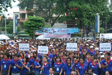 TPHCM khởi động chiến dịch tiếp sức mùa thi 2011 - 1