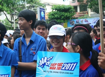 TPHCM khởi động chiến dịch tiếp sức mùa thi 2011 - 2