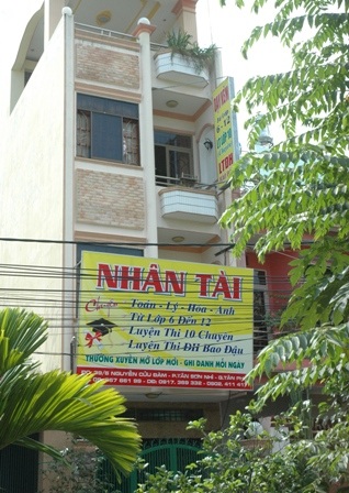 Sát ngày thi, trung tâm luyện thi vẫn “vét” thí sinh - 1 Sát ngày thi, trung tâm luyện thi vẫn “vét” thí sinh - 1