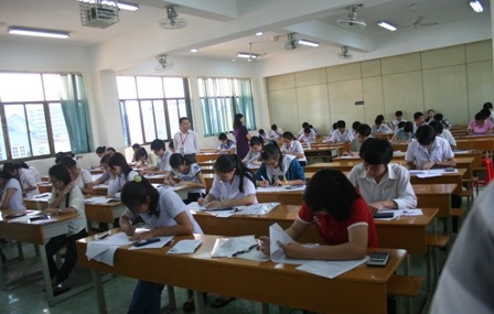 Cả nước có 60 thí sinh vi phạm quy chế thi - 2 Cả nước có 60 thí sinh vi phạm quy chế thi - 2