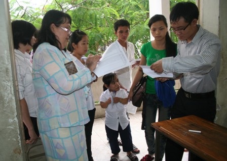 Cô thí sinh tí hon lặn lội từ Ninh Thuận vào TPHCM thi ĐH - 1 Cô thí sinh tí hon lặn lội từ Ninh Thuận vào TPHCM thi ĐH - 1