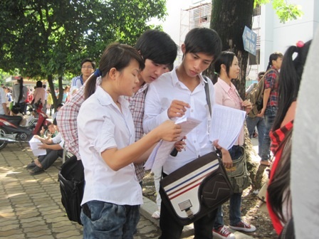 Đề Lý nhẹ nhàng, đề Sinh hơi dài, đề Văn vừa sức - 6 Đề Lý nhẹ nhàng, đề Sinh hơi dài, đề Văn vừa sức - 6