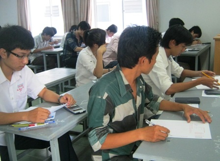 Cả nước có 60 thí sinh vi phạm quy chế thi - 1 Cả nước có 60 thí sinh vi phạm quy chế thi - 1