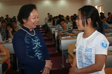 Tăng quyền tự chủ cho các trường để phát triển giáo dục ĐH - 2 Tăng quyền tự chủ cho các trường để phát triển giáo dục ĐH - 2