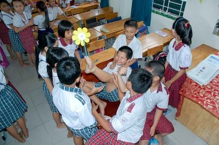 Khâm phục sức sống từ đôi chân diệu kỳ - 4 Khâm phục sức sống từ đôi chân diệu kỳ - 4