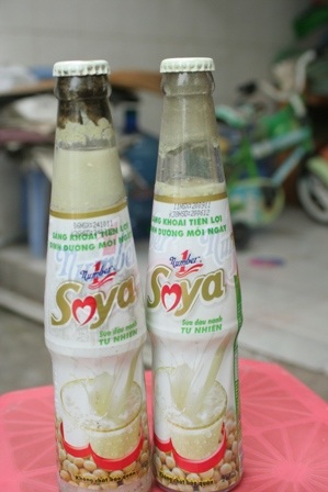 Phát hiện sữa đậu nành Soya bị mốc, kết tủa trong chai chưa mở - 2 Phát hiện sữa đậu nành Soya bị mốc, kết tủa trong chai chưa mở - 2