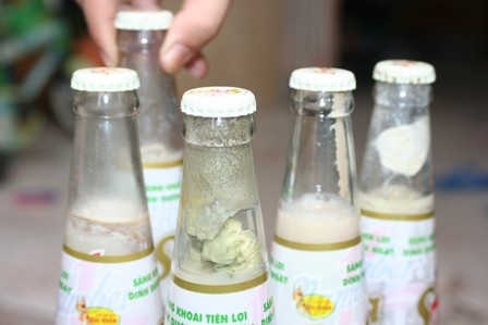 Phát hiện sữa đậu nành Soya bị mốc, kết tủa trong chai chưa mở - 3 Phát hiện sữa đậu nành Soya bị mốc, kết tủa trong chai chưa mở - 3