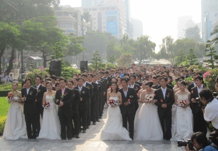 Lễ cưới phá vở kỷ lục năm 2011 về số lượng cặp đôi tham gia