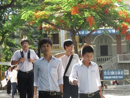 TPHCM: Dự kiến 15/6 có kết quả thi tốt nghiệp THPT - 1 Kỳ thi tốt nghiệp THPT tại TPHCM diễn ra nghiêm túc và an toàn.