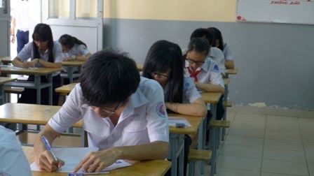 TPHCM công bố điểm thi vào lớp 10 - 1 Thí sinh thi lớp 10 năm nay tại TPHCM.