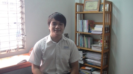 Cậu học trò mồ côi hoàn thành mục tiêu đỗ thủ khoa - 1 Dù đặt mục tiêu trước nhưng Hoàng Nam cũng rất bất ngờ khi đỗ thủ khoa (Ảnh: Quốc Anh)