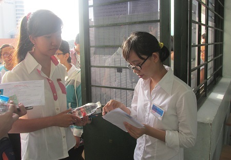 Thí sinh tại TPHCM dự thi trong ngày hôm nay.