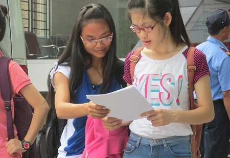 Ý nghĩa an ninh quốc phòng của Hoàng Sa, Trường Sa vào đề Địa - 4 Thí sinh thi CĐ tại TPHCM đều cho rằng đề dễ như đề thi tốt nghiệp THPT.