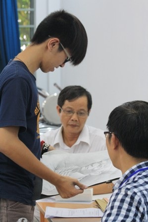 Thủ tục cuối cùng trong một mùa thi đầy căng thẳng.