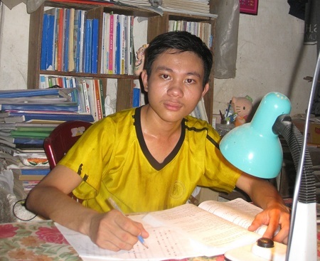Thủ khoa Trần Văn Cường.