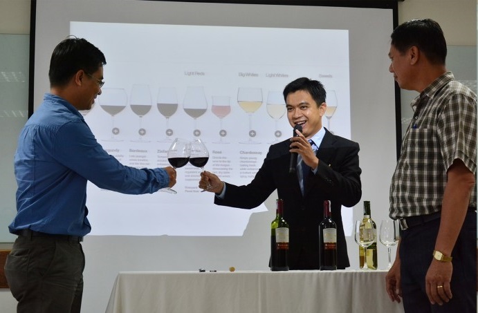 Bài trí bữa tiệc