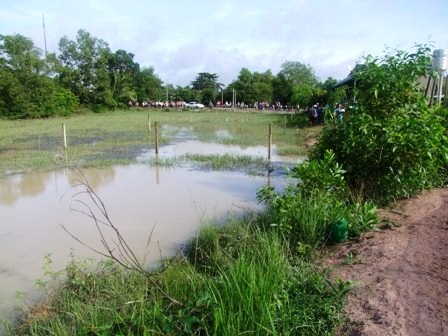 Đi bắt cá, hai chị em chết đuối - 1 Hiện trường nơi em Thanh và Huệ bị chết đuối