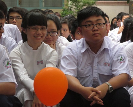 Xúc động lễ khai giảng hướng về biển đảo - 4 Nữ sinh lớp 12 trong ngày vui đầu năm học mới