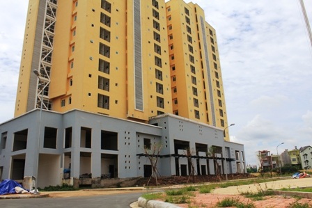 Kí túc xá “đắp chiếu”, lãng phí hàng trăm tỷ đồng - 1 Trong khi sinh viên thiếu chỗ ở thì khu KTX mới lại trong cảnh “đắp chiếu” 2 năm nay