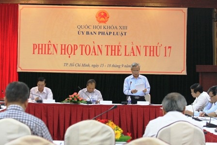 Cán bộ không có tâm thì khó giải quyết khiếu nại, tố cáo - 2 Ủy ban Pháp luật cho rằng sự gia tăng các đoàn khiếu kiện đông người là thực trạng đáng báo động