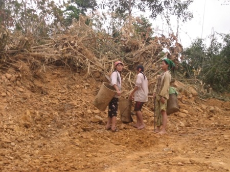 “Bản nghiện” giữa đại ngàn - 5