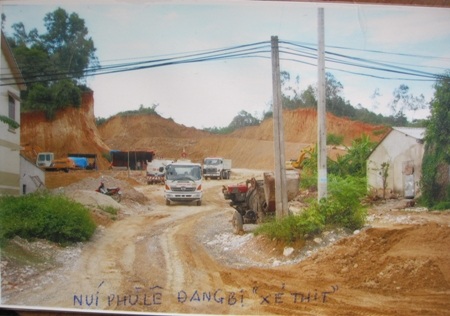 Núi Phù Lê - một di tích lịch sử quan trọng ở Hương Sơn đang bị tàn phá  - 1 Núi Phù Lê - một di tích lịch sử quan trọng ở Hương Sơn đang bị tàn phá  - 1