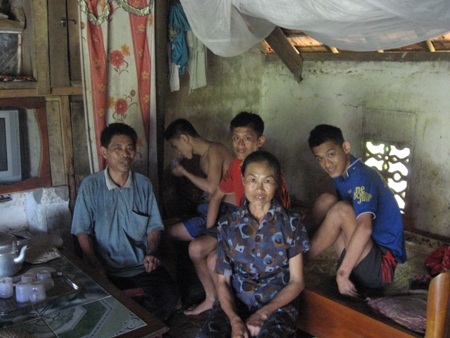 Nỗi cùng cực của một gia đình nơi miền sơn cước - 1