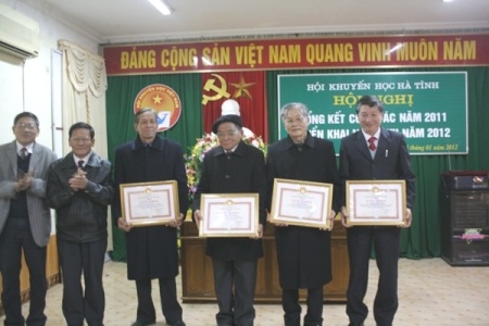 Phát triển đa dạng phong trào “khuyến học trên đất học” - 2