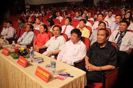 Sắt son tình nghĩa đêm hội ngộ Việt - Lào