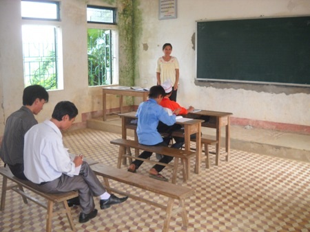 Một buổi dự giờ ở Trường THCS Quang Điền chỉ có duy nhất 2 em học sinh.