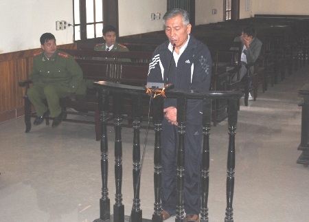 Bị cáo Her Hyun Jae tại phiên tòa.