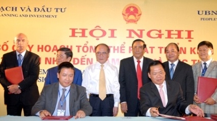 Quang cảnh Hội nghị Công bố quy hoạch tổng thể KT-XH tỉnh đến 2020, tầm nhìn 2050