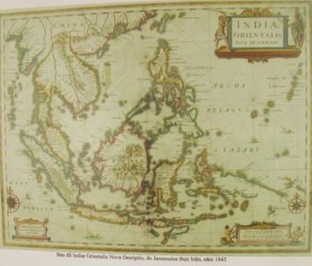  Đông đảo cán bộ và nhân dân Hà Tĩnh xem triển lãm