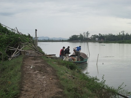 Nhiều hộ gia đình gần như trắng tay sau bão