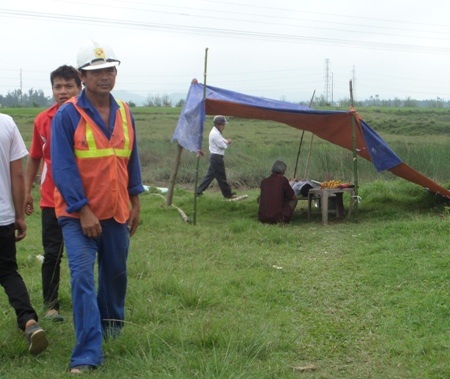 Hiện trường nam thanh niên bị điện giật chết