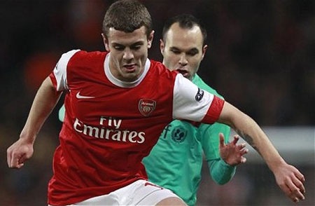 Tài năng trẻ của Arsenal “mách nước” giúp MU  - 1