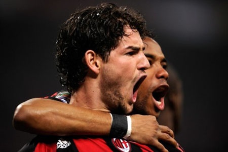 Chelsea muốn “rước” Pato về “tiếp đạn” cho Torres - 1 Chelsea muốn “rước” Pato về “tiếp đạn” cho Torres - 1