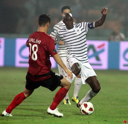Pháp - Albania: Giữa muôn trùng gian khó - 2 Pháp - Albania: Giữa muôn trùng gian khó - 2