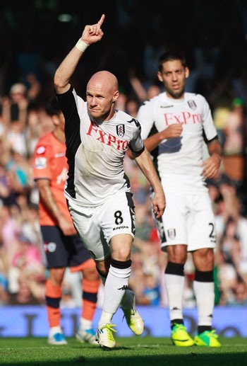 Nhìn lại giải Ngoại hạng cuối tuần qua - 2 Nhìn lại giải Ngoại hạng cuối tuần qua - 2