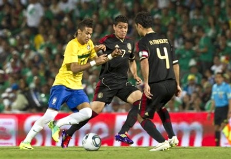 Ronaldinho lập công giúp Brazil ngược dòng hạ Mexico - 3 Ronaldinho lập công giúp Brazil ngược dòng hạ Mexico - 3