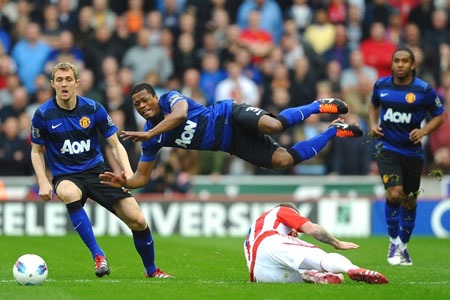 MU “vấp ngã” trước Stoke: Bất ngờ nhưng hợp lý - 3 MU “vấp ngã” trước Stoke: Bất ngờ nhưng hợp lý - 3