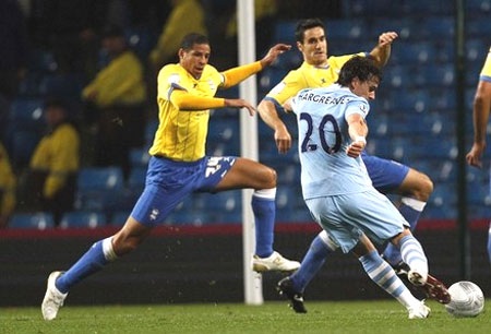 Hargreaves - Chàng chiến binh quả cảm - 1