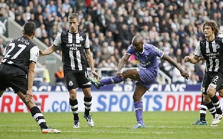 Những khoảnh khắc ấn tượng vòng 8 Premier League - 15