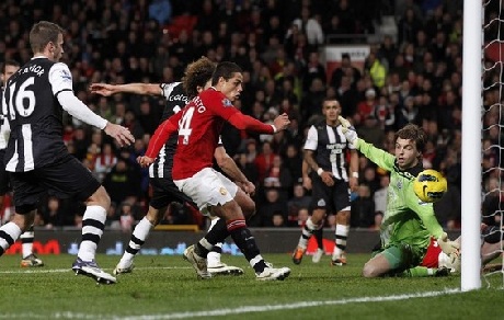 “Quỷ đỏ” bất lực trước Newcastle ngay tại Old Trafford - 2 “Quỷ đỏ” bất lực trước Newcastle ngay tại Old Trafford - 2