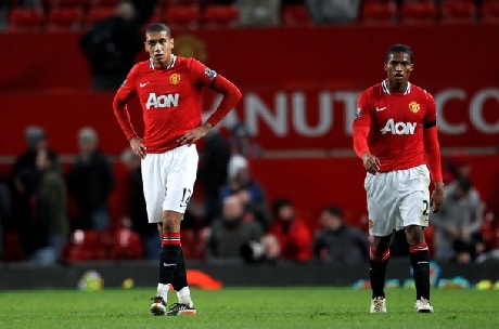 MU bị đội hạng dưới “đánh bật” khỏi League Cup - 1 MU bị đội hạng dưới “đánh bật” khỏi League Cup - 1