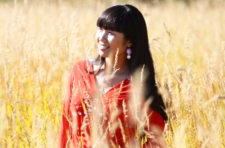 Cô gái người Tày xinh đẹp giữa xứ Bạch Dương - 1 Cô gái người Tày xinh đẹp giữa xứ Bạch Dương