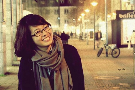 Nữ sinh Việt “duyên dáng, dịu dàng”